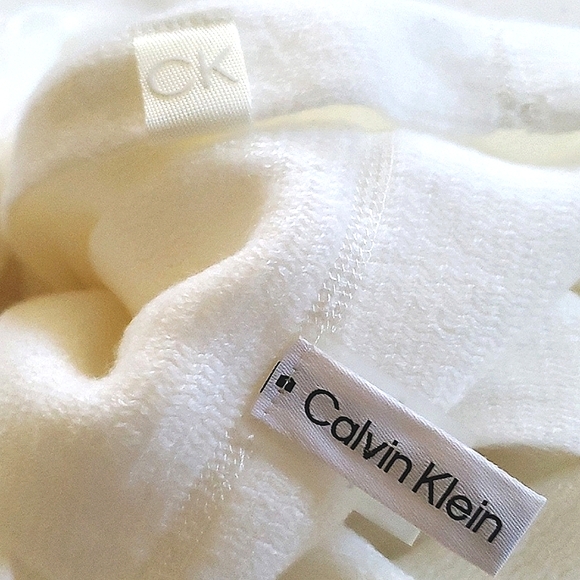 Calvin Klein Circular Cream Scarf - Picture 3 of 5